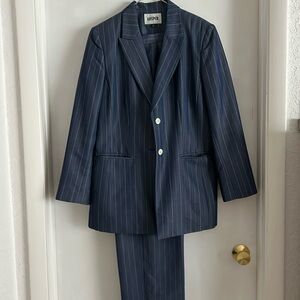 Kasper pant suit size 12